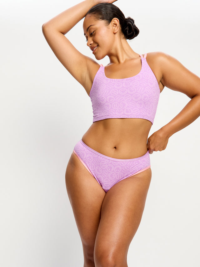RSSCMHVIOW_MB_Smileyworld_Modibodi_Cheeky_Brief_Moderate_Heavy_Violet_0181_Tatayana_14-L.jpg