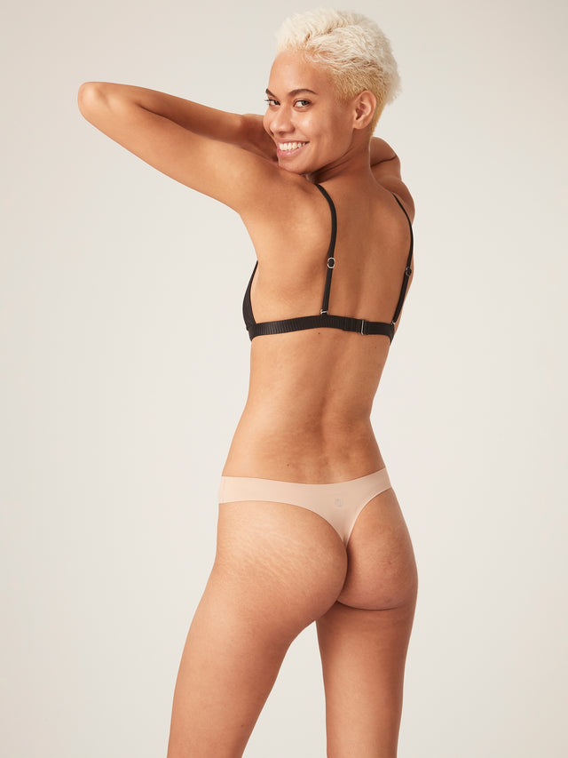 Seamfree Thong Light Cashew