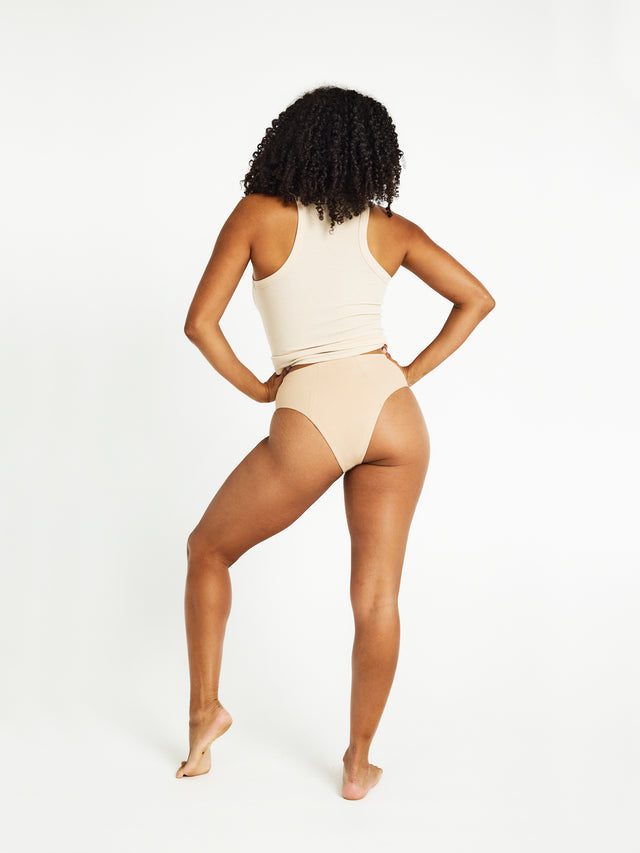 ANHCSOPCLW_MB_Seamfree_Hi_Waist_Porcelain_51_Model_Cameron_10-S.jpg