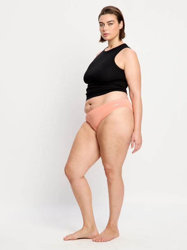 BSTALMCLAW_MB_Basic_Cheeky_Bikini_Light_Moderate_Clay_1791_Kaitlyn_16-XL.jpg
