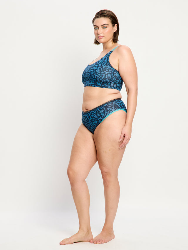 RSHRSOSTEW_MB_Smileyworld_Modibodi_Hi_Waist_Brief_Super_Overnight_Steel_0186_Kaitlyn_16-XL.jpg