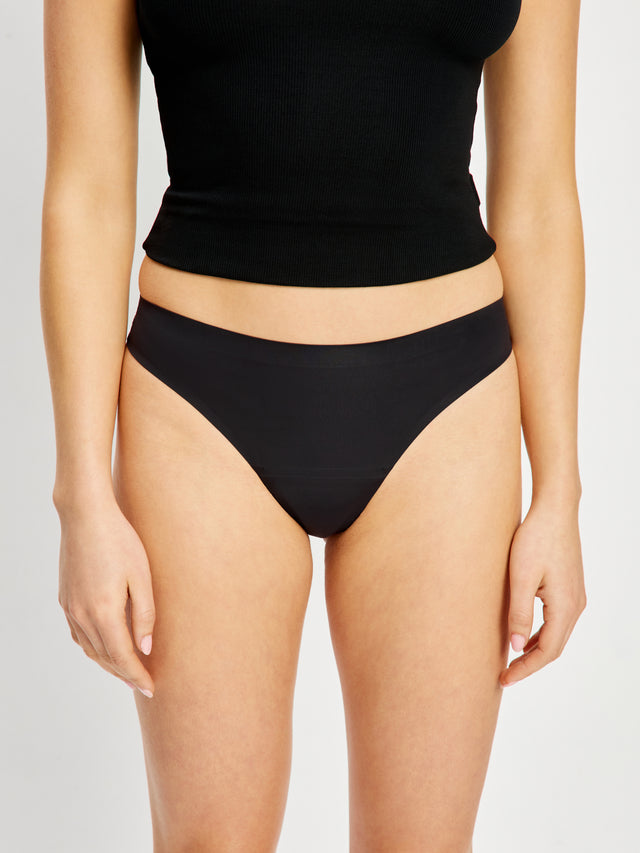 Seamfree Thong Light Black