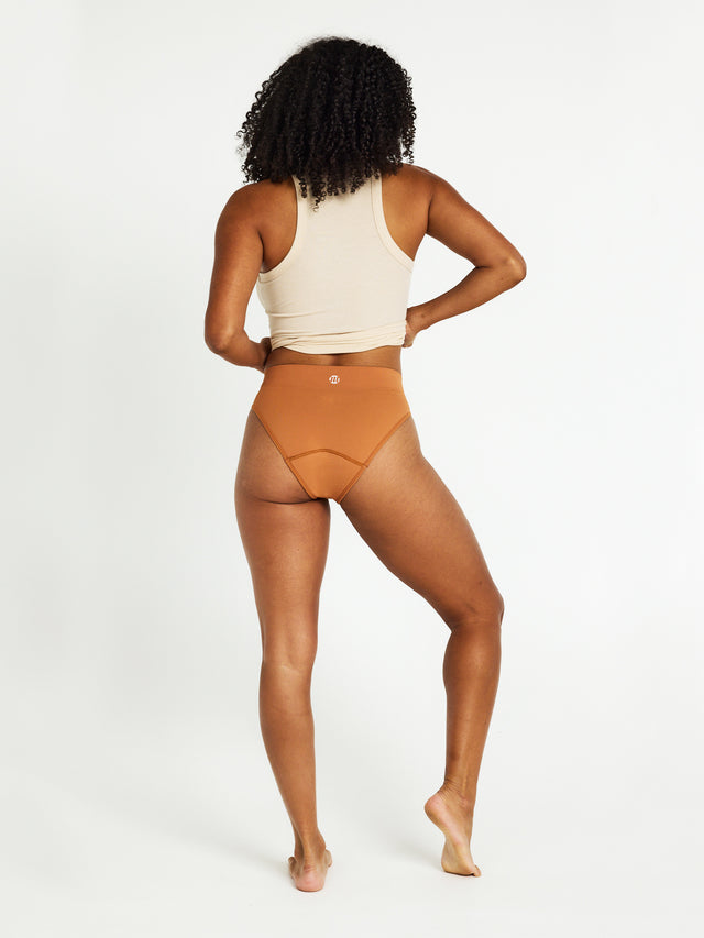 SLBIMHCARW_MB_Seamless_Hi_Leg_Brief_Caramel_11_Model_Cameron_10-S.jpg