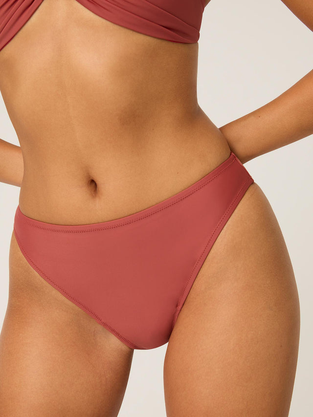 Swimwear Hi-Leg Cheeky Bottom Super Sahara Red